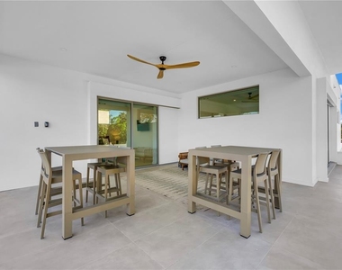 2305 Temple Street - Photo Thumbnail 52