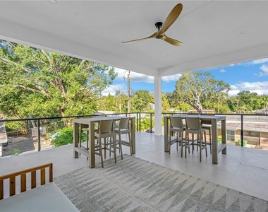 2305 Temple Street - Photo Thumbnail 56