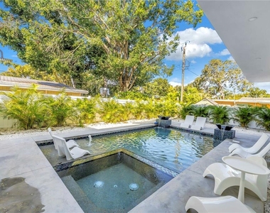 2305 Temple Street - Photo Thumbnail 57