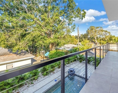 2305 Temple Street - Photo Thumbnail 54