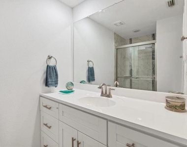 500 S Washington Drive - Photo Thumbnail 16