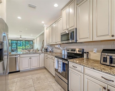 13604 Messina Loop - Photo Thumbnail 9