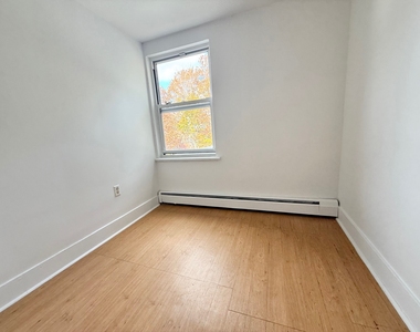 261 Hillside Avenue - Photo Thumbnail 8