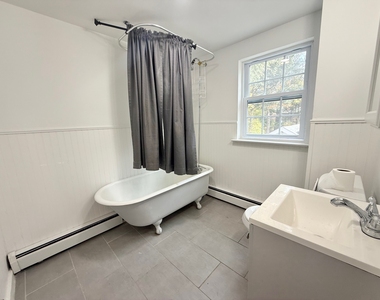 261 Hillside Avenue - Photo Thumbnail 9