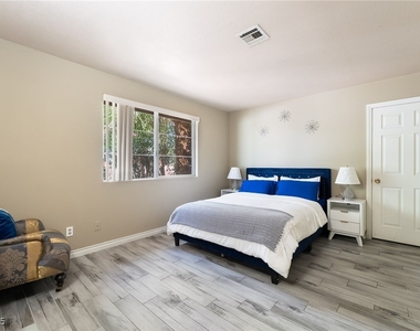 724 N Fogg Street - Photo Thumbnail 27