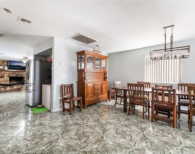 724 N Fogg Street - Photo Thumbnail 17