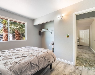 724 N Fogg Street - Photo Thumbnail 30