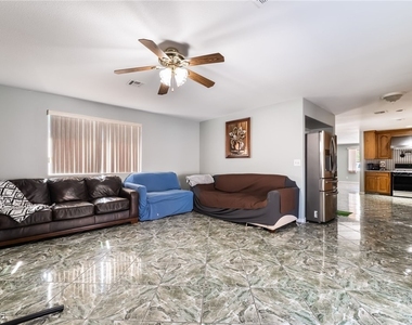 724 N Fogg Street - Photo Thumbnail 20