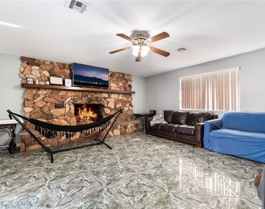 724 N Fogg Street - Photo Thumbnail 18