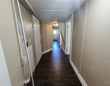 927 State Street - Photo Thumbnail 2