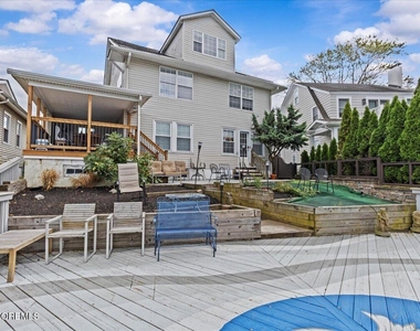 1503 Comstock Street - Photo Thumbnail 34
