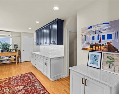 1503 Comstock Street - Photo Thumbnail 7