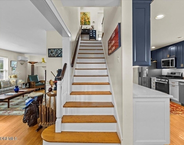 1503 Comstock Street - Photo Thumbnail 8