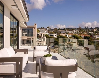 1515 Tahiti Avenue - Photo Thumbnail 11