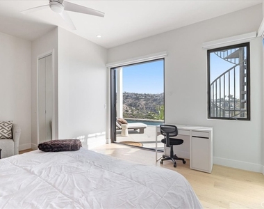 1515 Tahiti Avenue - Photo Thumbnail 9