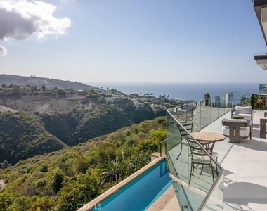 1515 Tahiti Avenue - Photo Thumbnail 10