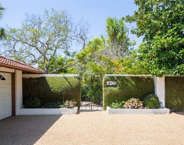 1401 Emerald Bay - Photo Thumbnail 26