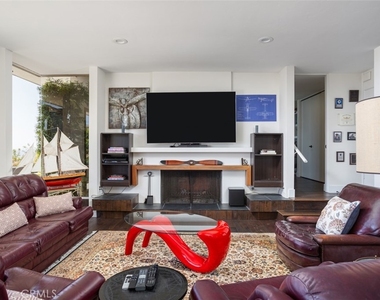 1401 Emerald Bay - Photo Thumbnail 23