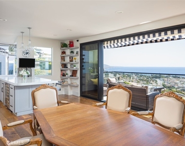 1401 Emerald Bay - Photo Thumbnail 5