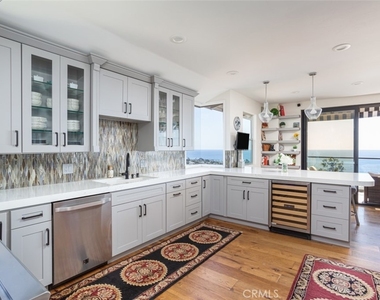 1401 Emerald Bay - Photo Thumbnail 10