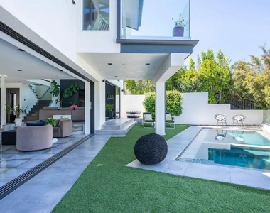 3437 Troy Drive - Photo Thumbnail 6