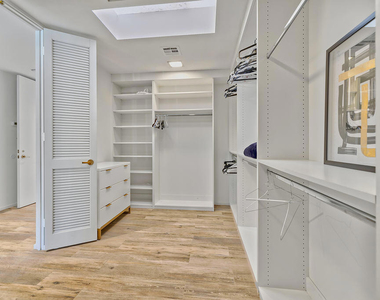 12 Sussex Court - Photo Thumbnail 13