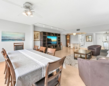 6768 10th Avenue N - Photo Thumbnail 13