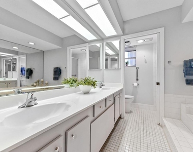 6768 10th Avenue N - Photo Thumbnail 26