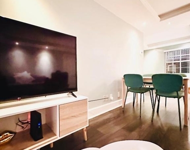 2424 Ne 9th Street - Photo Thumbnail 8