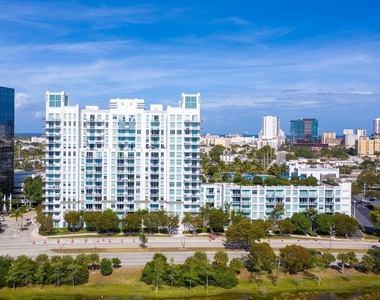 300 S Australian Avenue - Photo Thumbnail 31