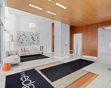 300 S Australian Avenue - Photo Thumbnail 20