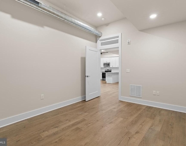 30 W Broad Street - Photo Thumbnail 27
