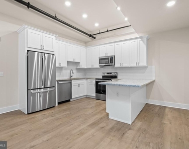 30 W Broad Street - Photo Thumbnail 18