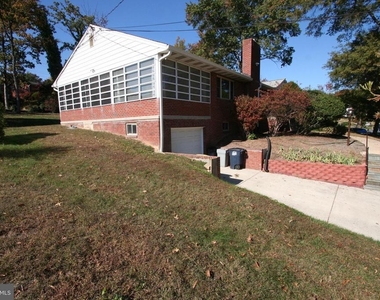 10104 Towhee Avenue - Photo Thumbnail 2
