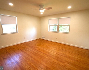 10104 Towhee Avenue - Photo Thumbnail 18