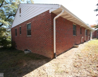 10104 Towhee Avenue - Photo Thumbnail 5