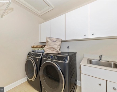 9723 Beman Woods Way - Photo Thumbnail 32