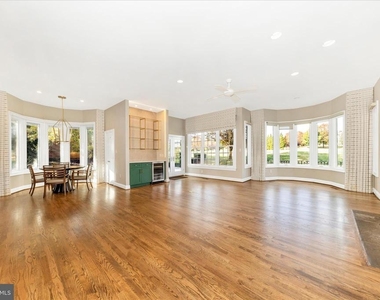 9723 Beman Woods Way - Photo Thumbnail 10