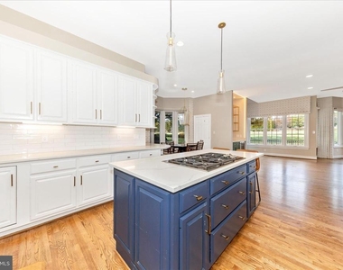 9723 Beman Woods Way - Photo Thumbnail 18