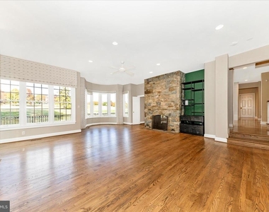 9723 Beman Woods Way - Photo Thumbnail 13