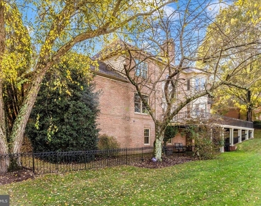 9723 Beman Woods Way - Photo Thumbnail 47