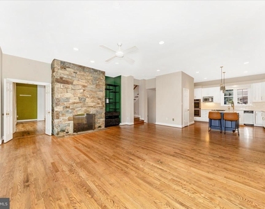9723 Beman Woods Way - Photo Thumbnail 14