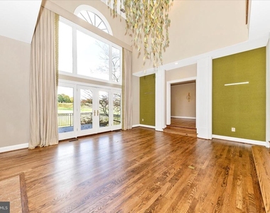 9723 Beman Woods Way - Photo Thumbnail 5