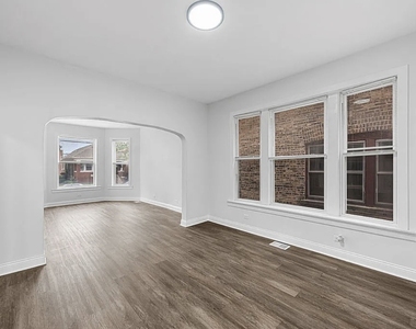 7912 S Ada Street - Photo Thumbnail 3