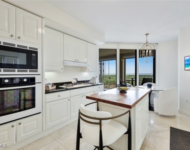6597 Nicholas Boulevard - Photo Thumbnail 12