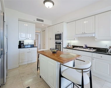 6597 Nicholas Boulevard - Photo Thumbnail 15