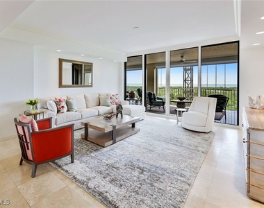 6597 Nicholas Boulevard - Photo Thumbnail 5