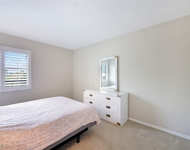 6525 Valen Way - Photo Thumbnail 13