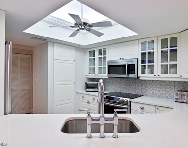 5897 Chanteclair Drive - Photo Thumbnail 13