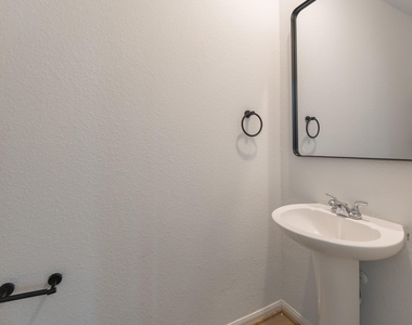 1123 Magnolia Branch Lane - Photo Thumbnail 35